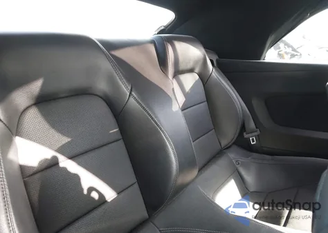 2022 Ford Mustang Ecoboost Premium z USA, uszkodzony, nr VIN 1FATP8UH0N5103717